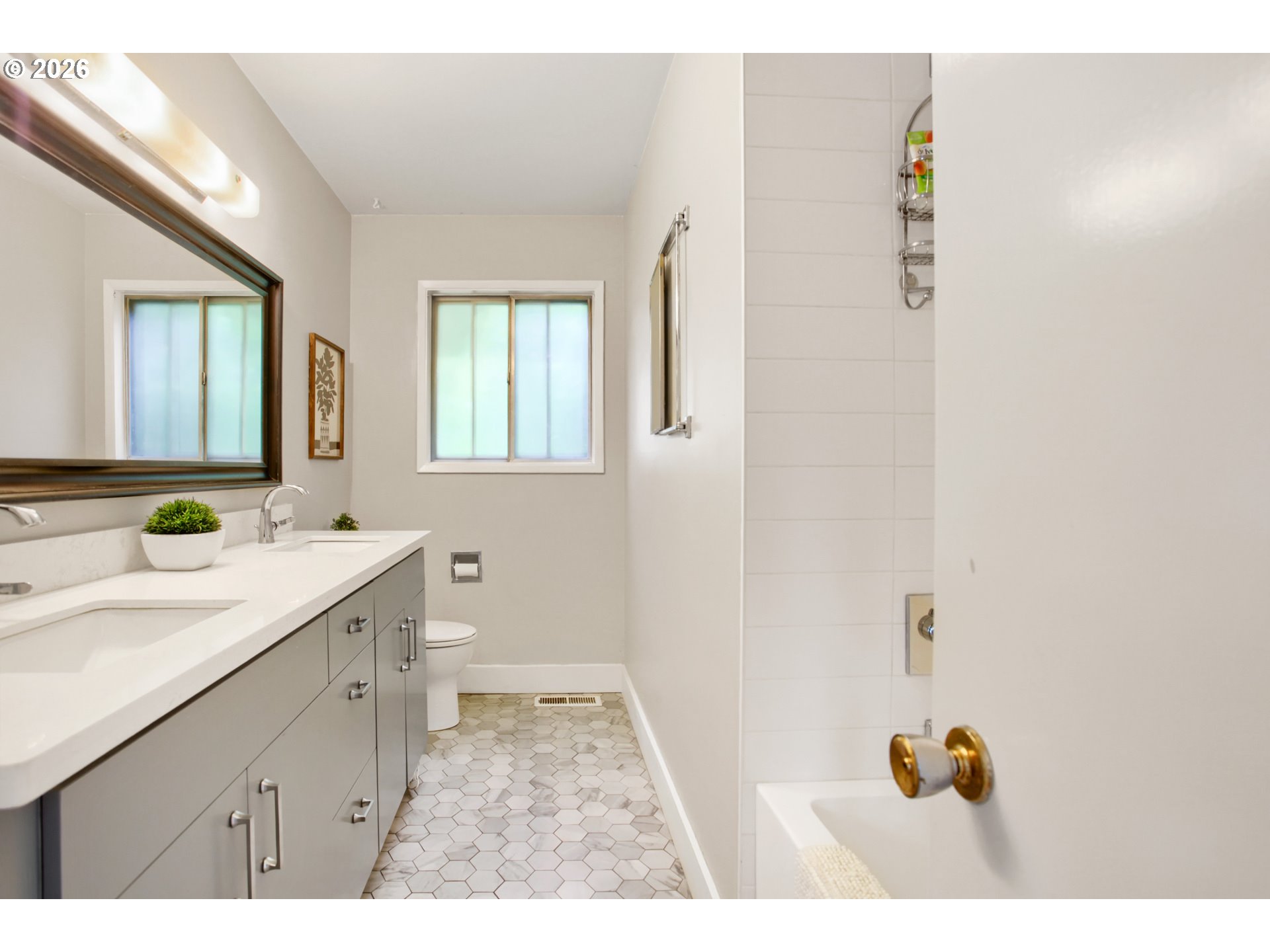 6255 Southwest Old Scholls Ferry Road Portland, OR 97223 - Photo 18 of 30 Bathroom