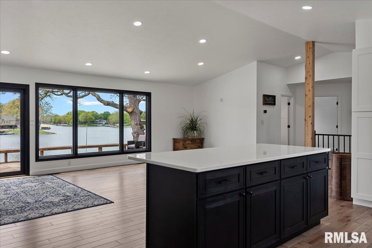 814 Poplar Loop Petersburg, IL 62675 - Photo 16 of 52