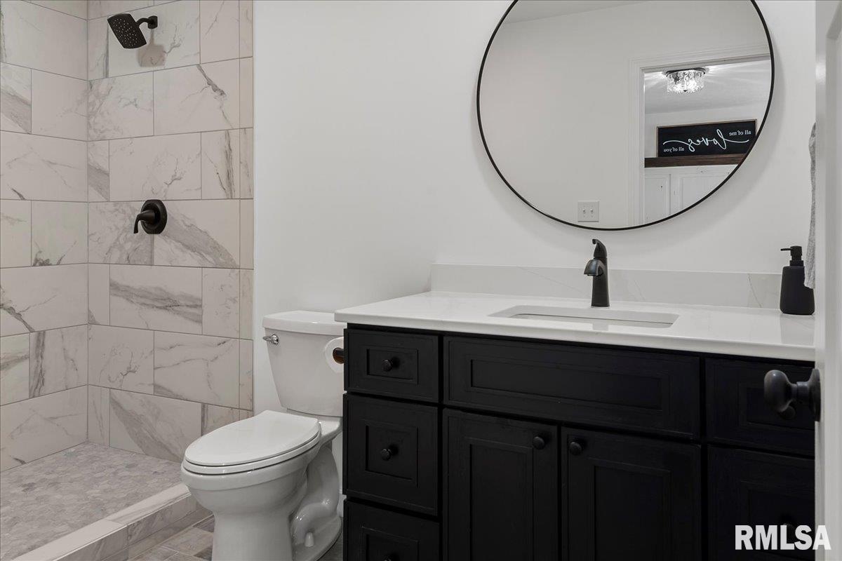 814 Poplar Loop Petersburg, IL 62675 - Photo 24 of 52