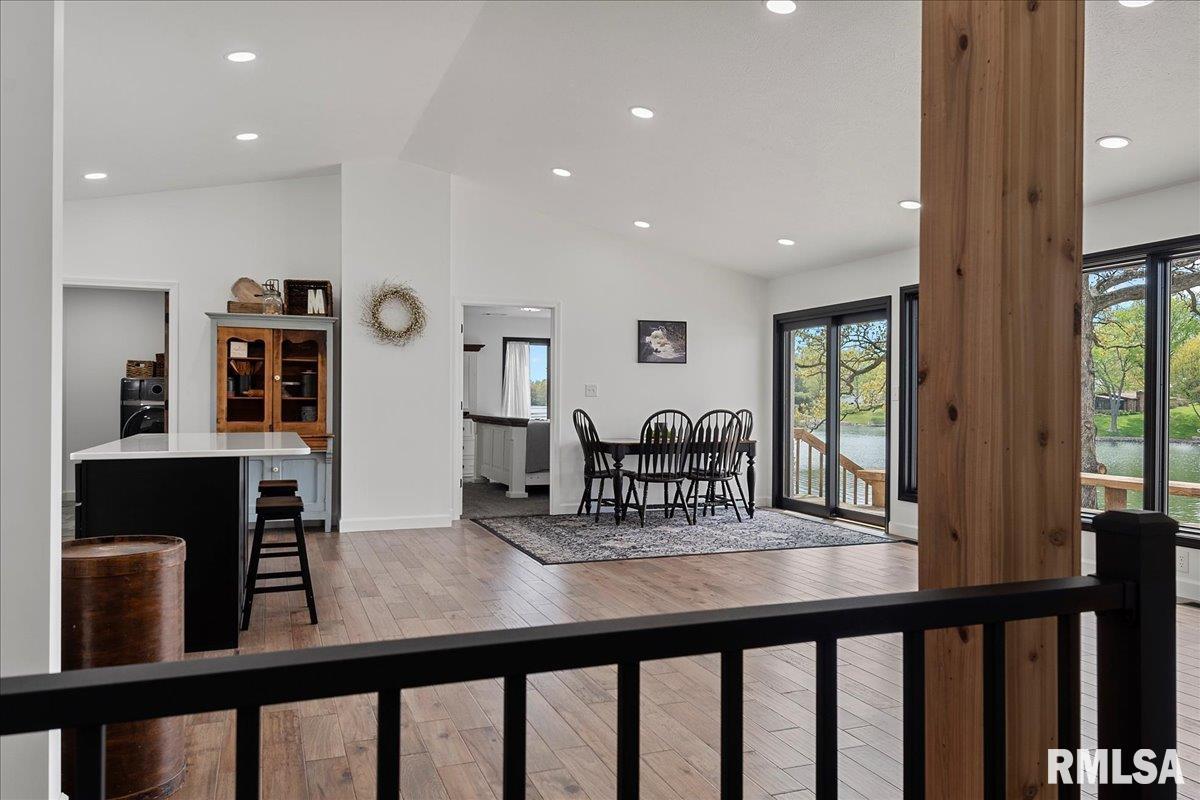 814 Poplar Loop Petersburg, IL 62675 - Photo 6 of 52