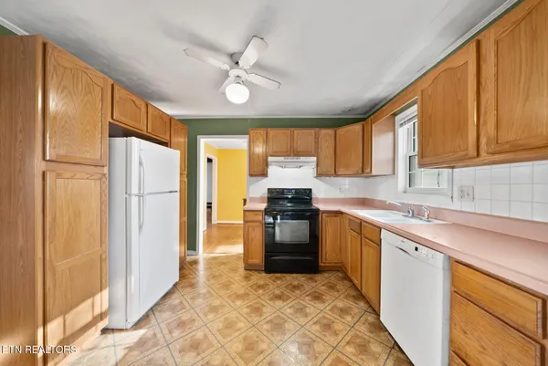 $224,900 | 121 Bettis Lane, Kingston, TN 37763