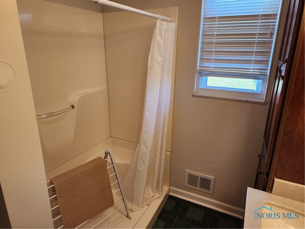 4231 Pickle Road Oregon, OH 43616 - Photo 18 of 26 Gallery Image 18