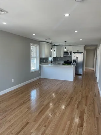 $2,800 | 74 Westcott Avenue, Unit 2, Providence, RI 02909