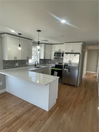 $2,800 | 74 Westcott Avenue, Unit 2, Providence, RI 02909