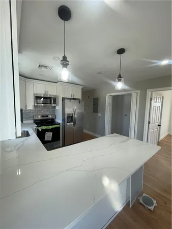 $2,800 | 74 Westcott Avenue, Unit 2, Providence, RI 02909