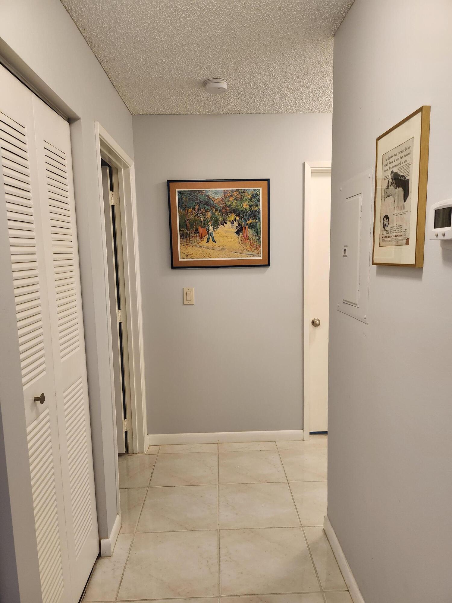 8951 Sunnywood Place Boca Raton, FL 33496 - Photo 12 of 47 8951 SUNNYWOOD PL Boca hallway2