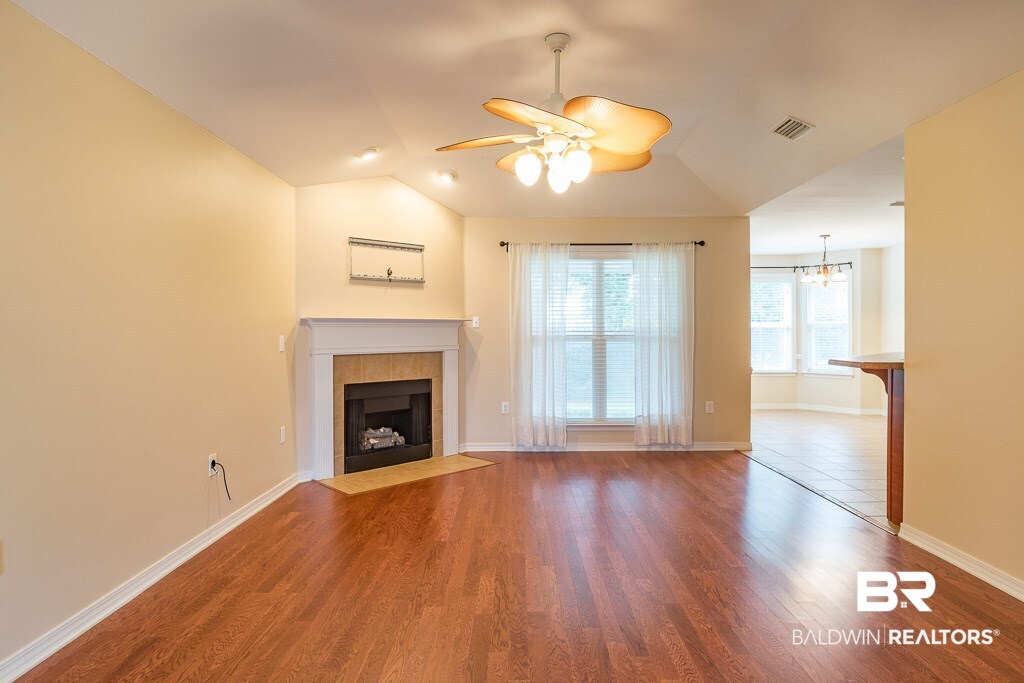 31533 Heidelbrook Loop Daphne, AL 36527 - Photo 4 of 19 Gallery Image 4