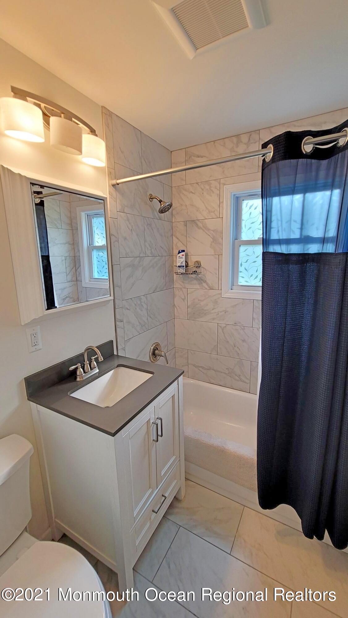32 Adelphi Road Toms River, NJ 08757 - Photo 11 of 29 25