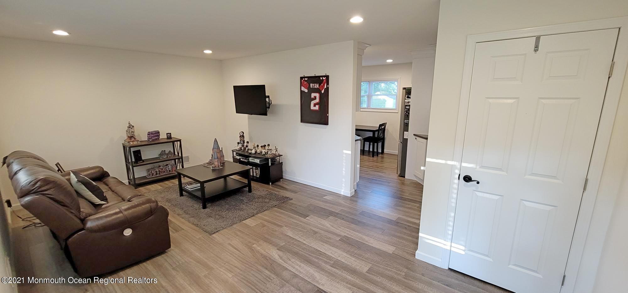32 Adelphi Road Toms River, NJ 08757 - Photo 4 of 29 110