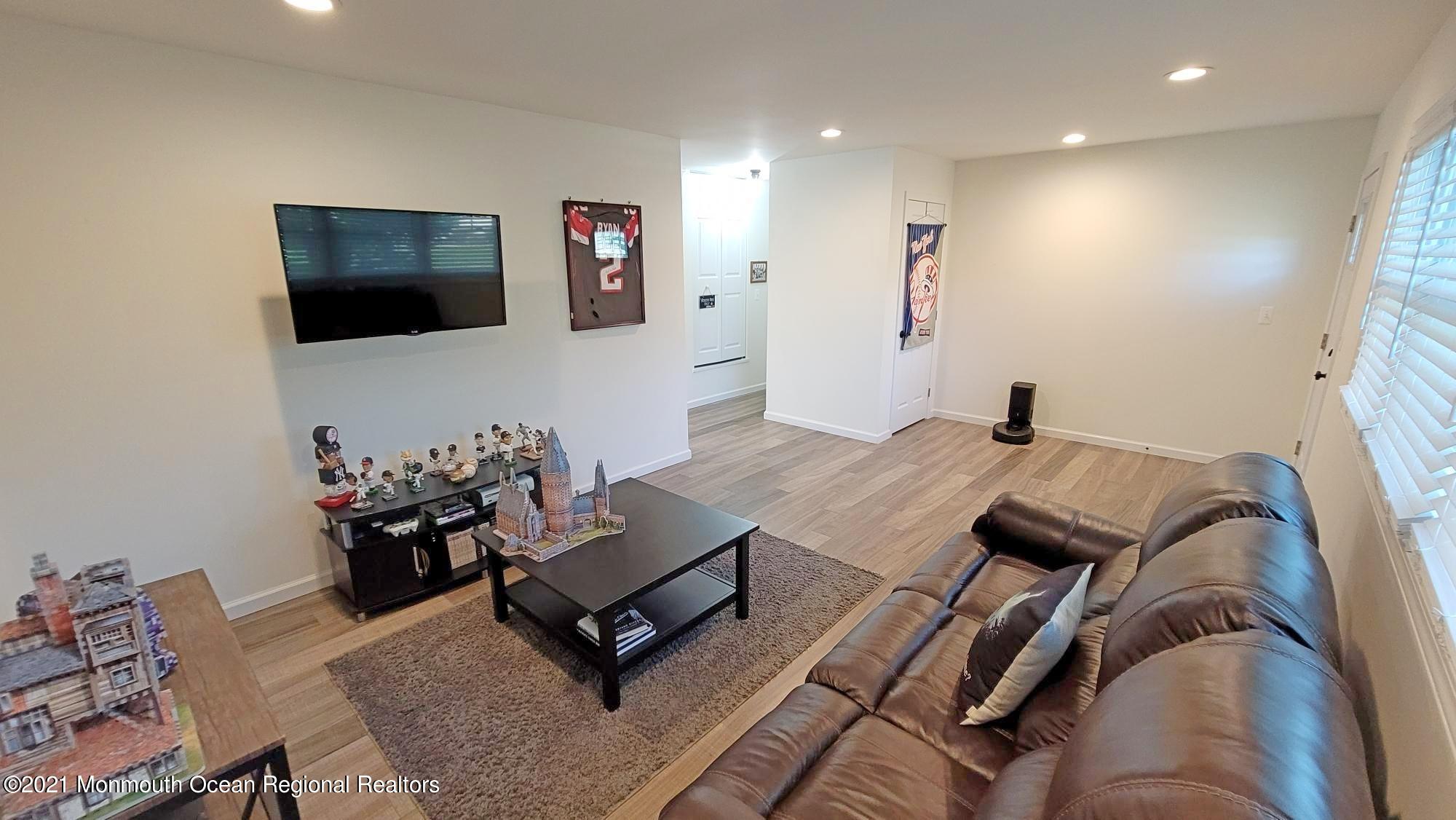 32 Adelphi Road Toms River, NJ 08757 - Photo 5 of 29 5
