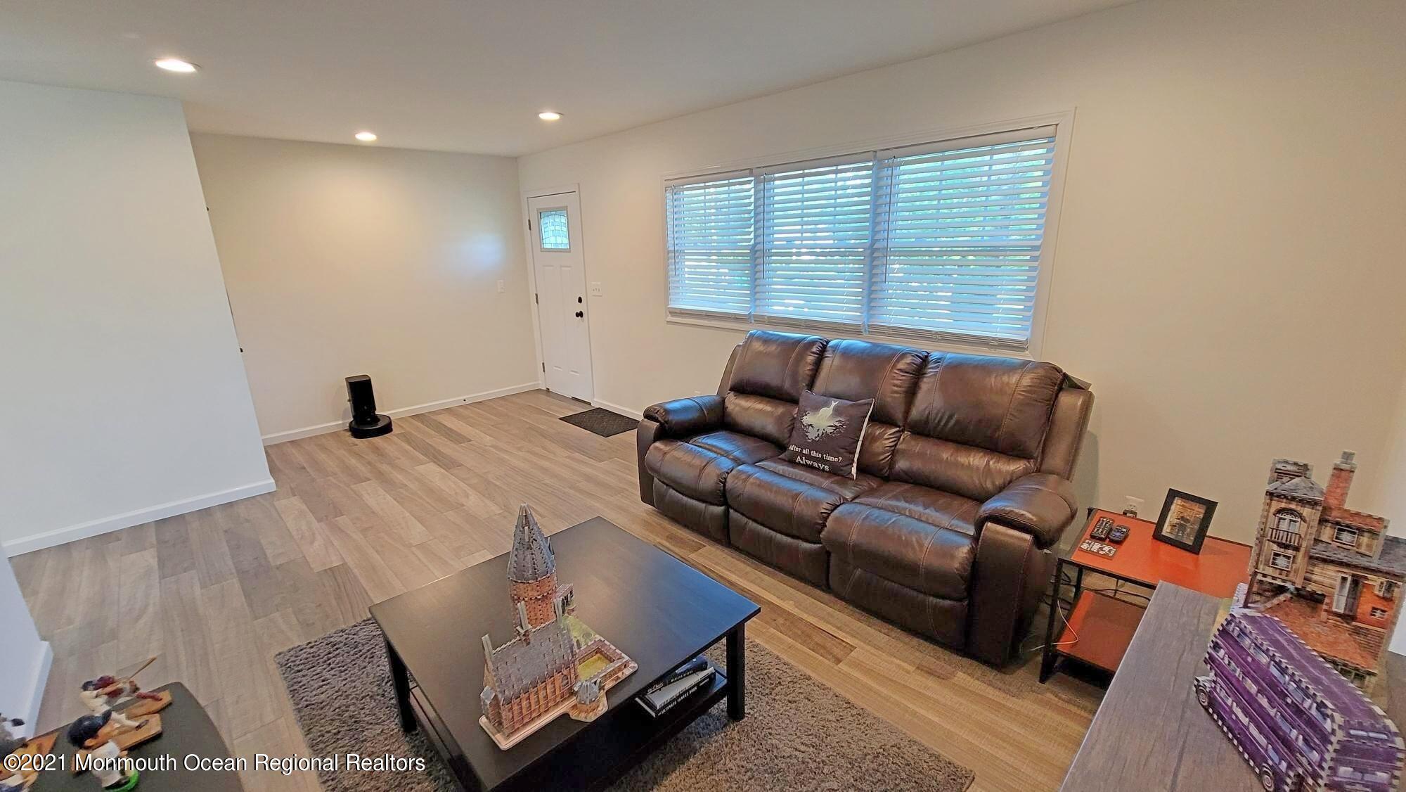 32 Adelphi Road Toms River, NJ 08757 - Photo 6 of 29 6