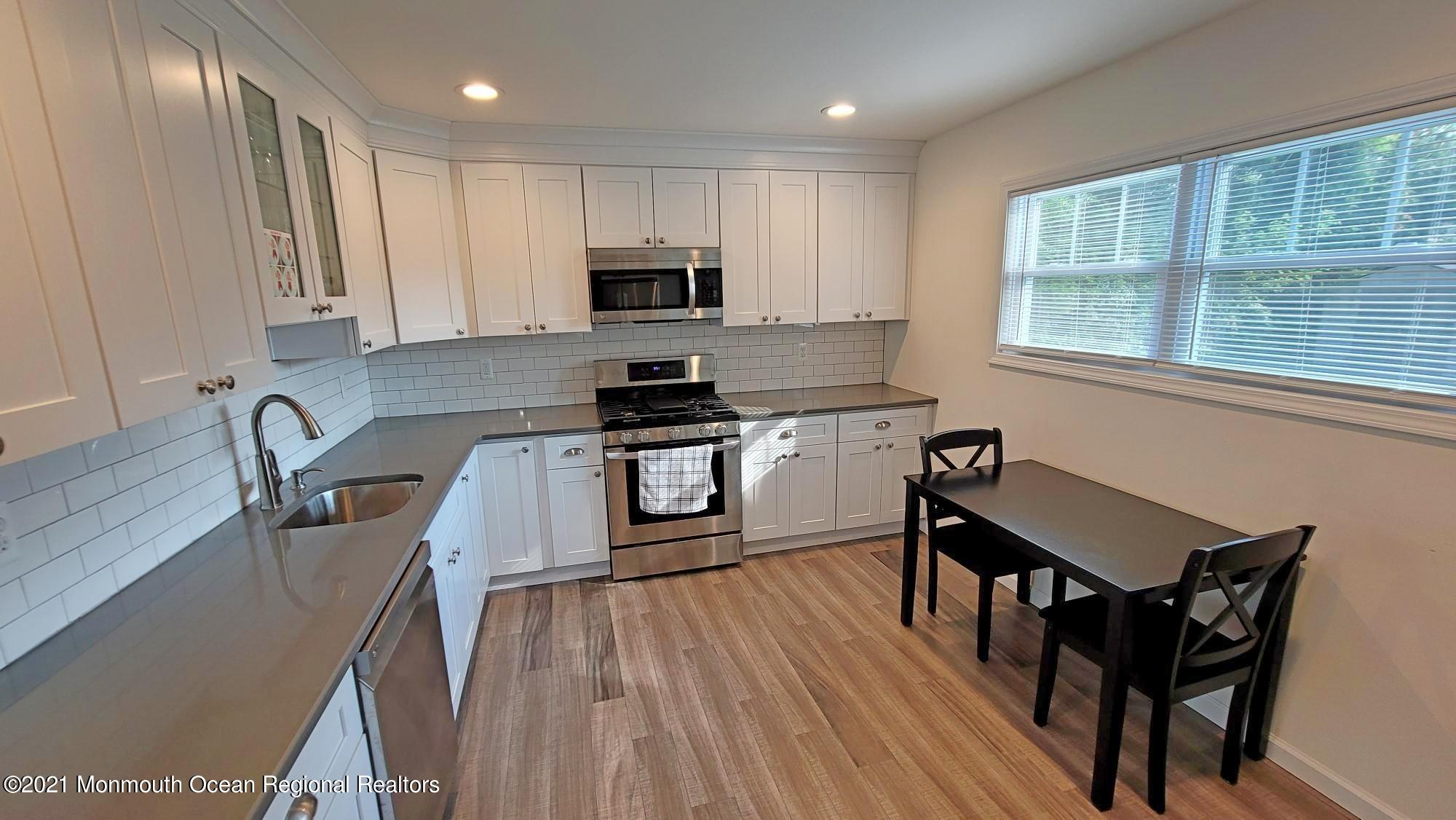 32 Adelphi Road Toms River, NJ 08757 - Photo 9 of 29 9