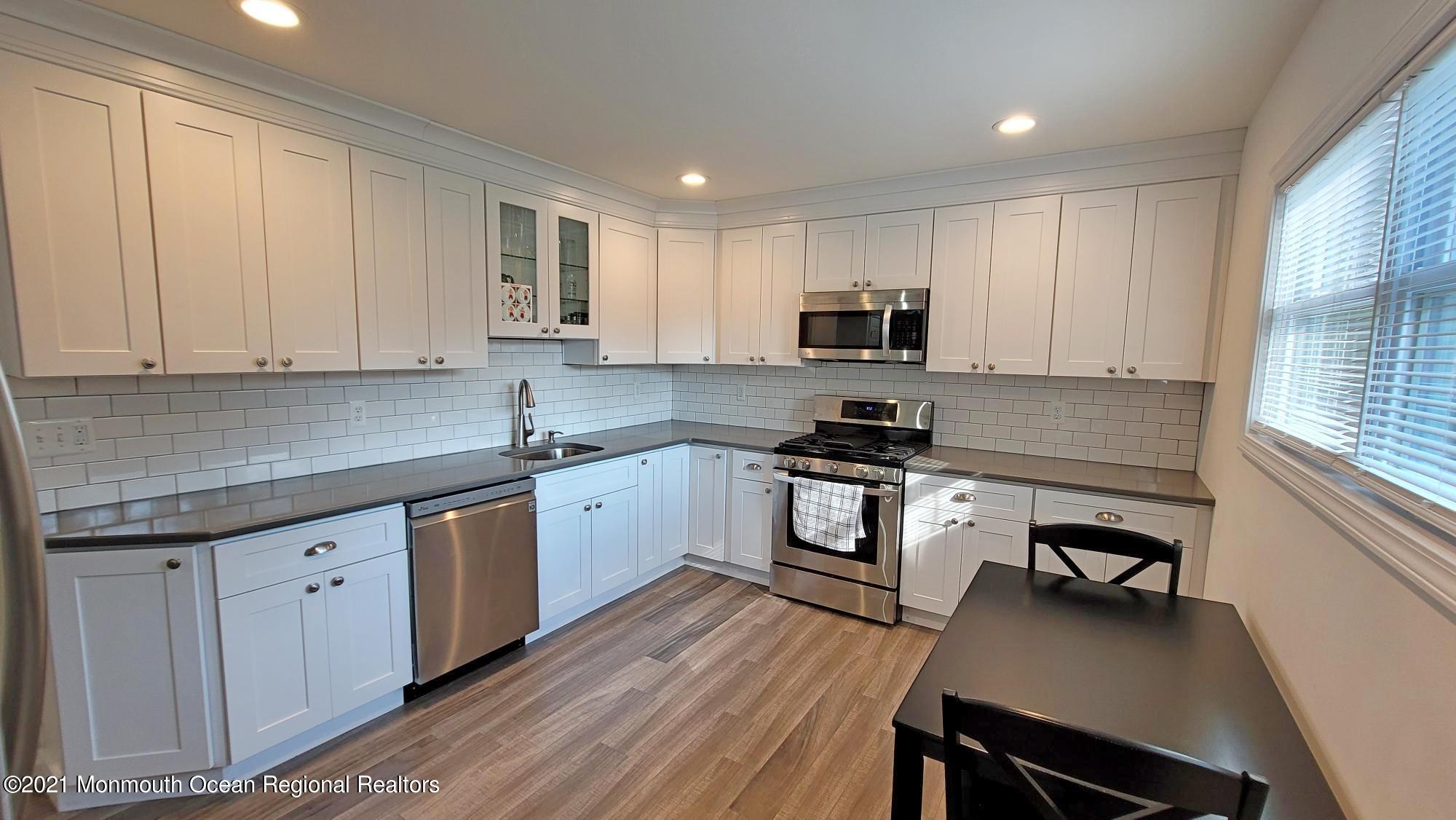 32 Adelphi Road Toms River, NJ 08757 - Photo 10 of 29 10