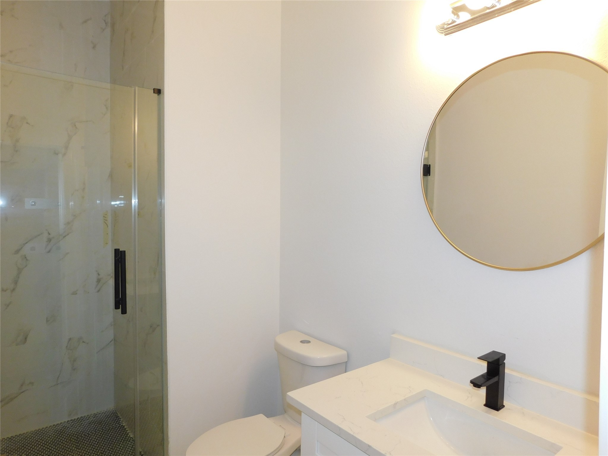 7002 South Hall Street, Unit B Houston, TX 77028 - Photo 3 of 9