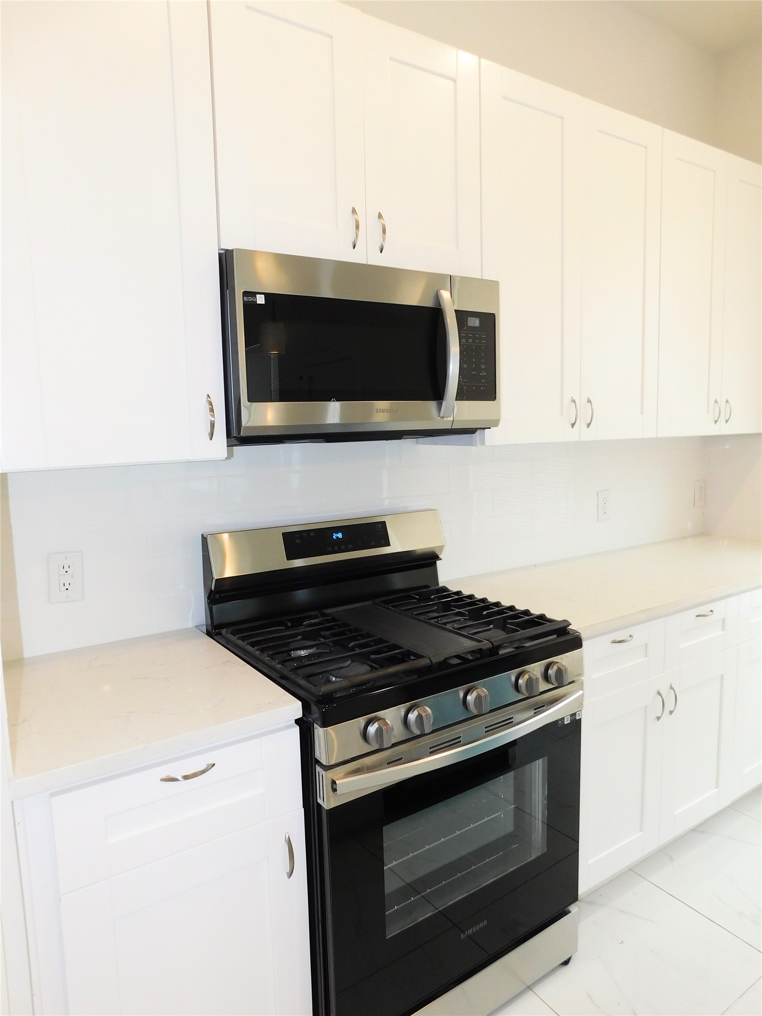 7002 South Hall Street, Unit B Houston, TX 77028 - Photo 5 of 15