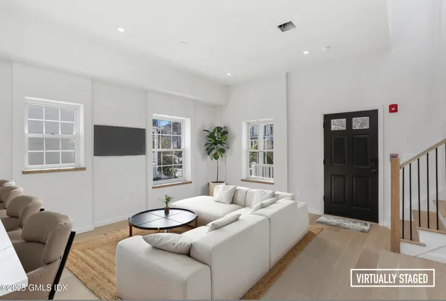 $10,000 | 63 Church Street, Unit 1F, Greenwich, CT 06830