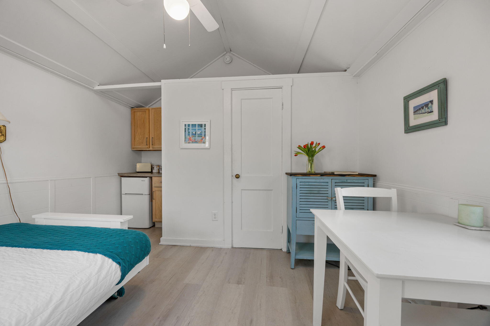 17 Shore Road, Unit 2 Truro, MA 02666 - Photo 14 of 19 16-web-or-mls-17-shore-rd