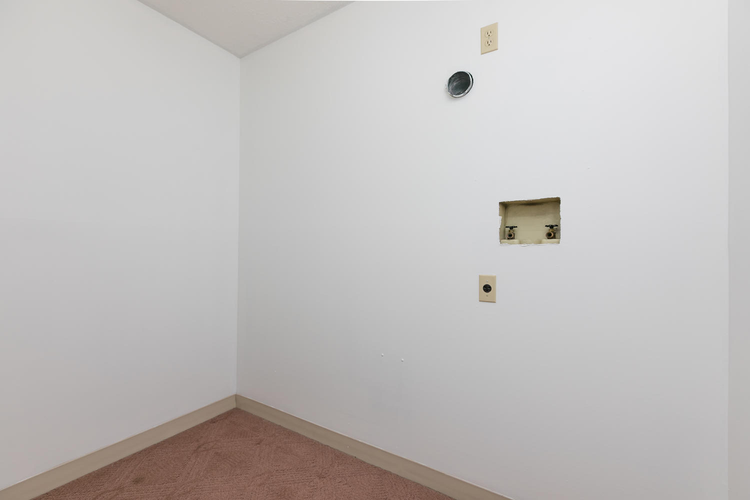 35 Somerset, Unit 35B Freeport, ME 04032 - Photo 17 of 27 35 Somerset Freeport ME 04032-large-017-