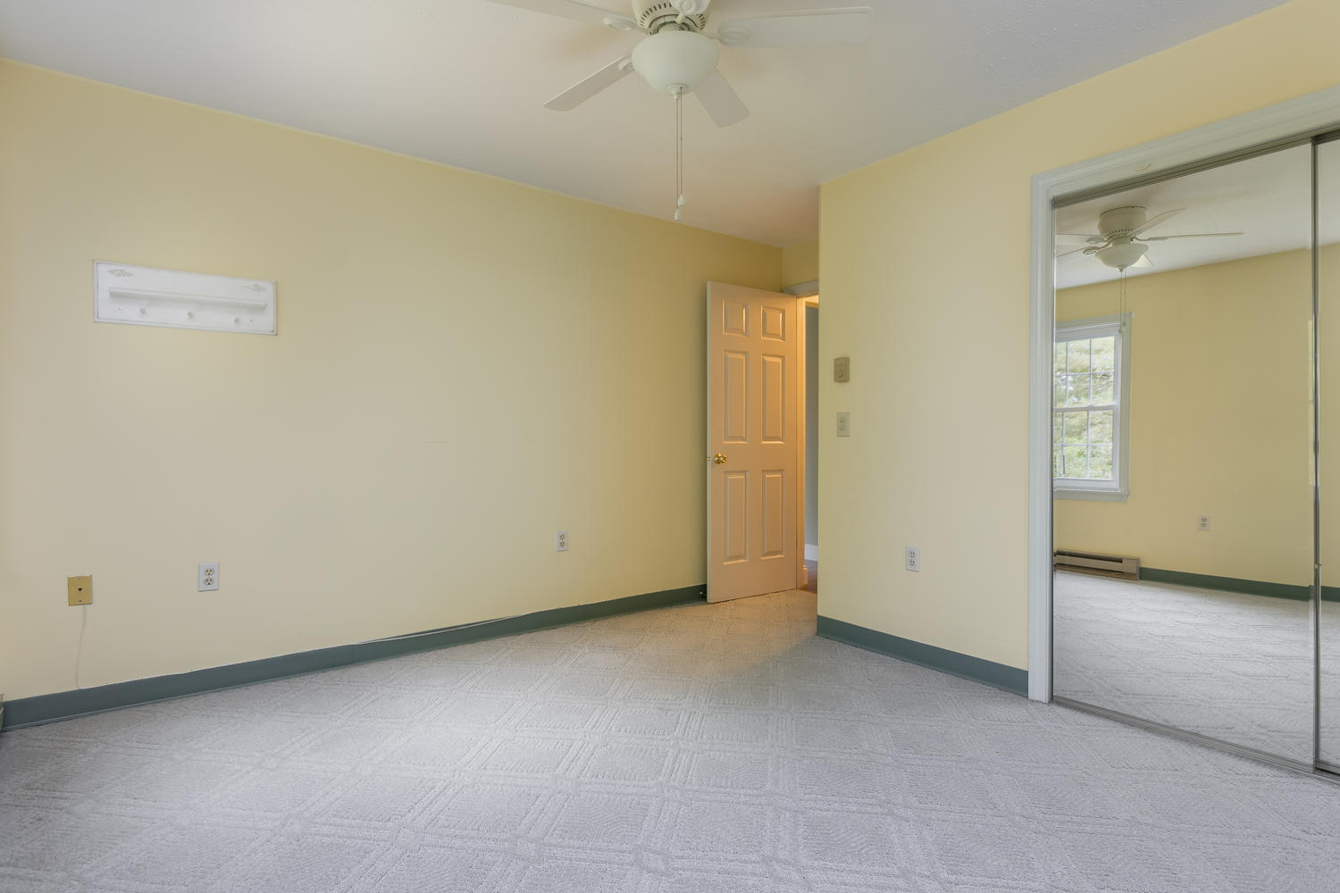 35 Somerset, Unit 35B Freeport, ME 04032 - Photo 21 of 27 35 Somerset Freeport ME 04032-large-021-