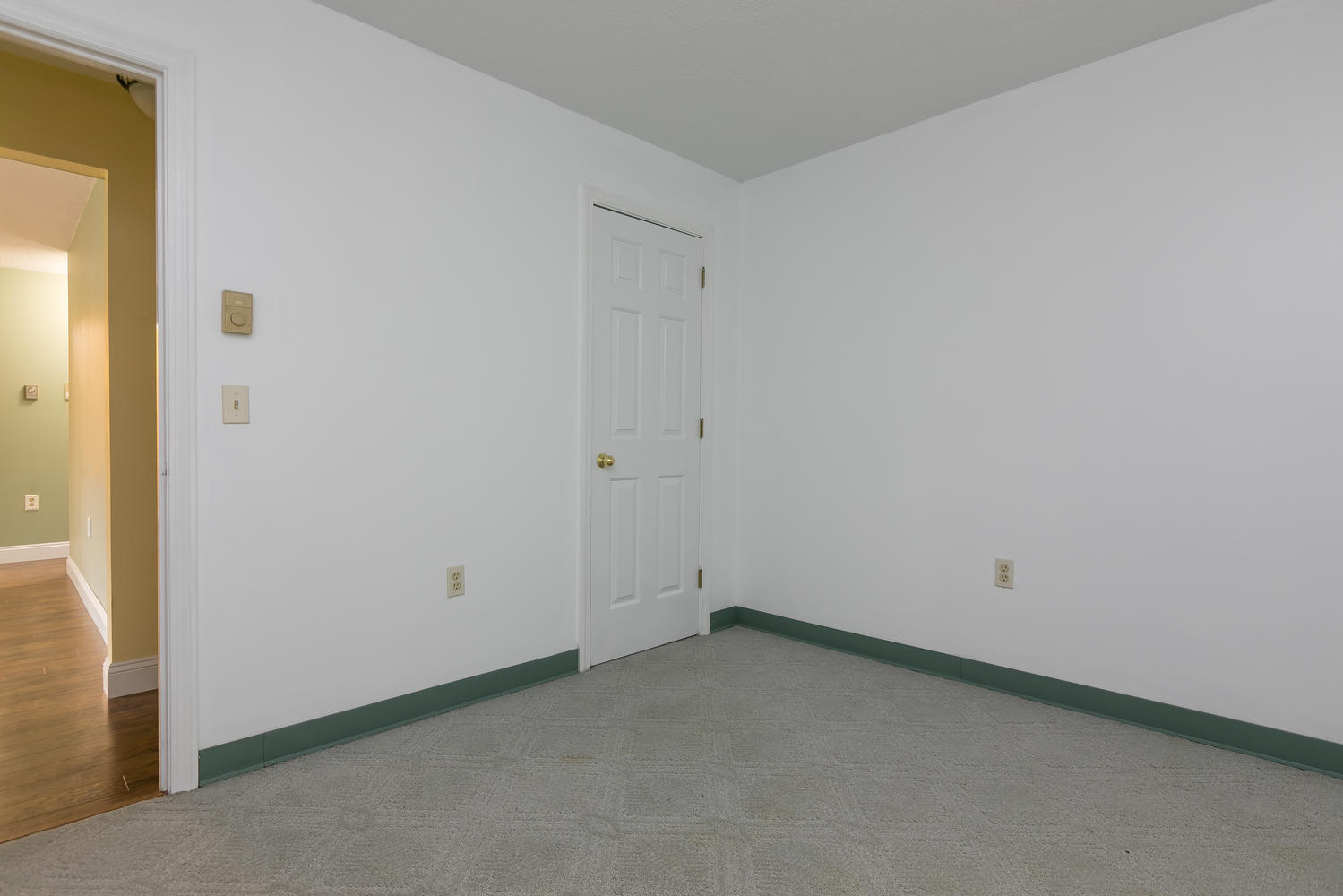 35 Somerset, Unit 35B Freeport, ME 04032 - Photo 23 of 27 35 Somerset Freeport ME 04032-large-023-