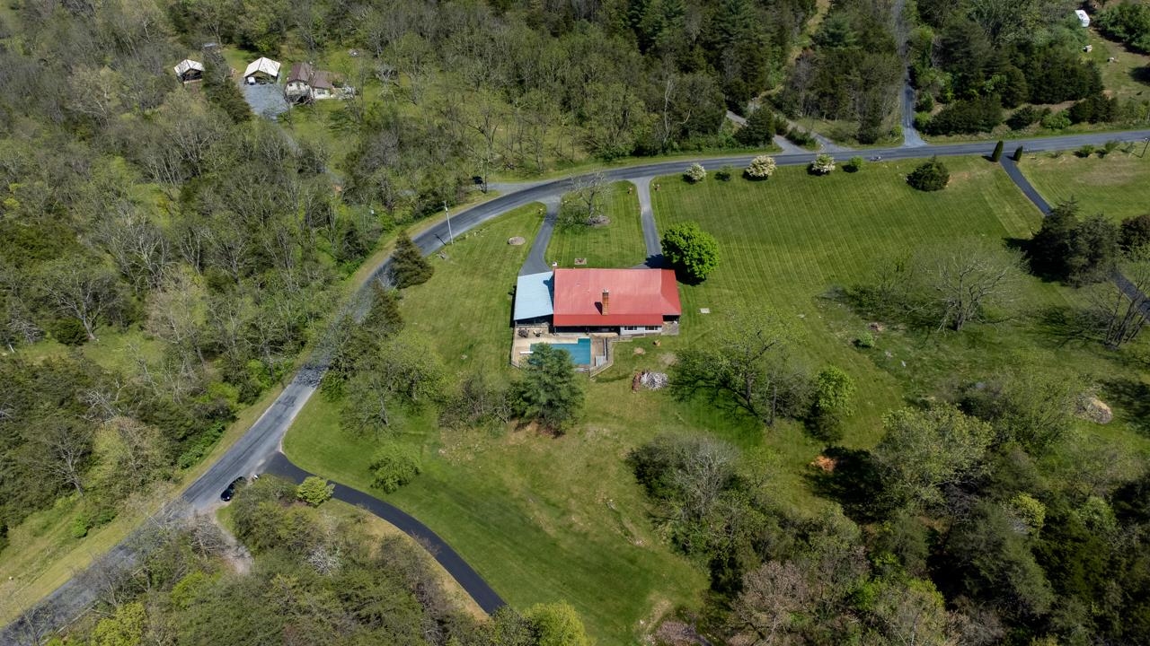 916 Union Church Road Churchville, VA 24421 - Photo 63 of 74 an aerial view of residential house with outdoor space and swimming pool