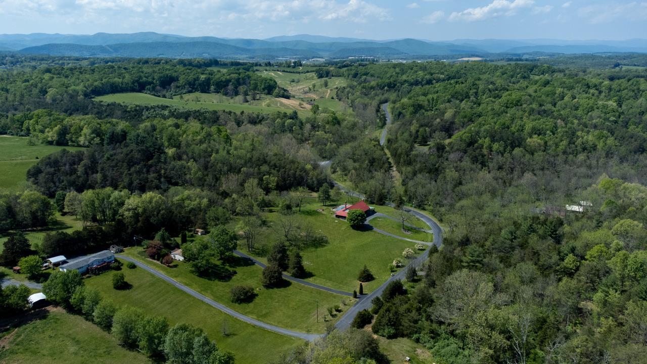 916 Union Church Road Churchville, VA 24421 - Photo 70 of 74 an aerial view of a house with a yard