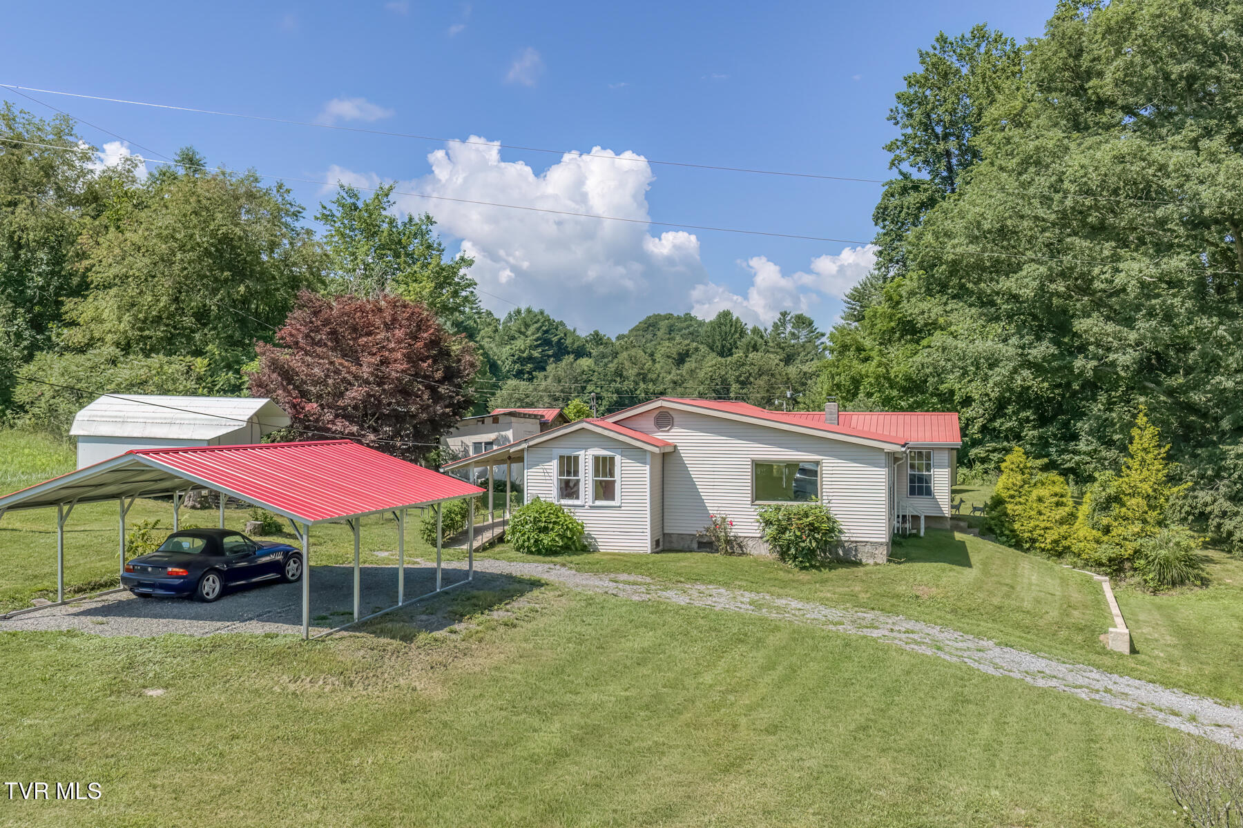 3401 Little Dry Run Road Butler, TN 37640 - Photo 4 of 53 3401 Little Dry Run Rd-4