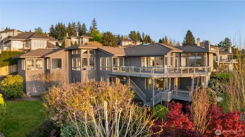 $3,125,000 | 5824 168th Place Southeast, Bellevue, WA 98006