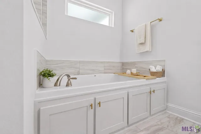 $369,900 | 31872 Netterville Road, Denham Springs, LA 70726