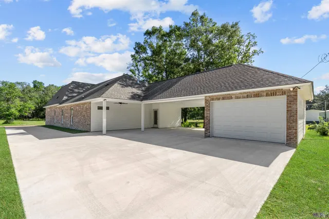 $369,900 | 31872 Netterville Road, Denham Springs, LA 70726