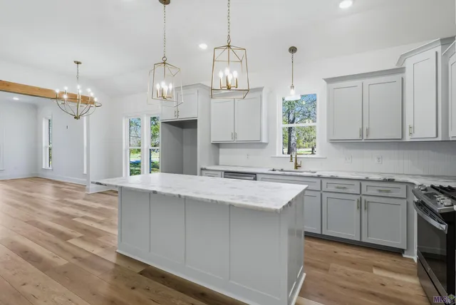 $369,900 | 31872 Netterville Road, Denham Springs, LA 70726