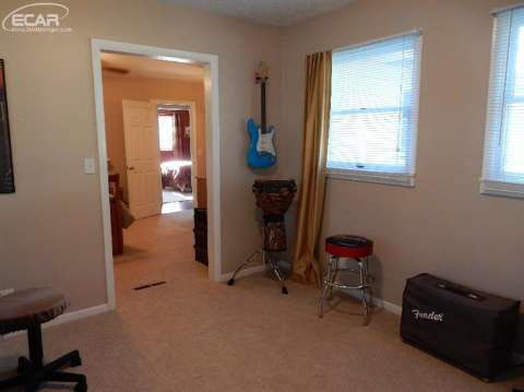 1868 Tahyio Road Owosso, MI 48867 - Photo 24 of 48 20441208-23.JPG