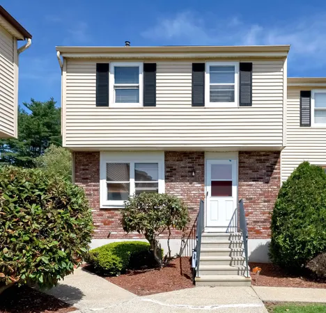 $2,500 | 38 Stonegate Lane, Derry, NH 03038