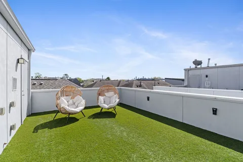 $525,000 | 1144 West 17th Street, Houston, TX 77008