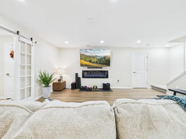 $585,000 | 634 Lambert Drive, Slinger, WI 53086