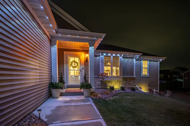 $585,000 | 634 Lambert Drive, Slinger, WI 53086