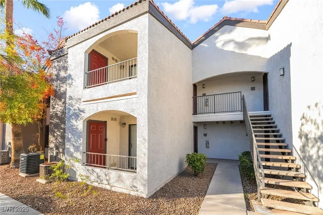 $1,150 | 950 Seven Hills Drive, Unit 2922, Henderson, NV 89052