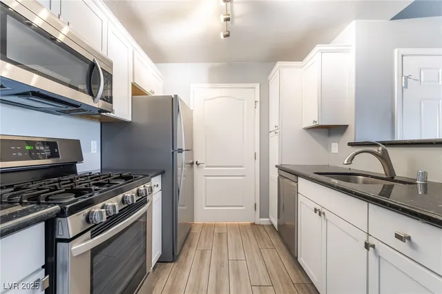 $1,150 | 950 Seven Hills Drive, Unit 2922, Henderson, NV 89052