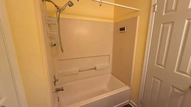 $2,000 | 39 Greenwich Drive, Galloway Township, NJ 08205