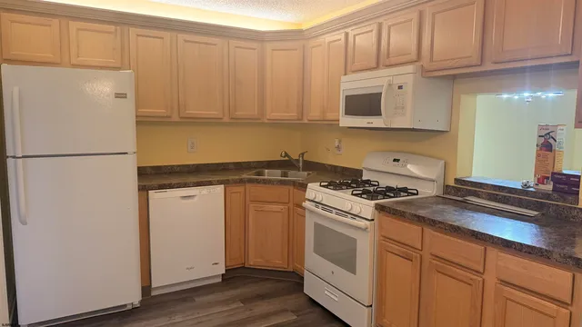 $2,000 | 39 Greenwich Drive, Galloway Township, NJ 08205