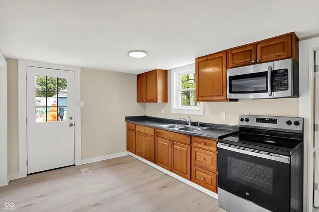 $179,000 | 201 West Burnside Avenue, Fairland, IN 46126