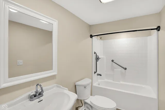 $179,000 | 201 West Burnside Avenue, Fairland, IN 46126