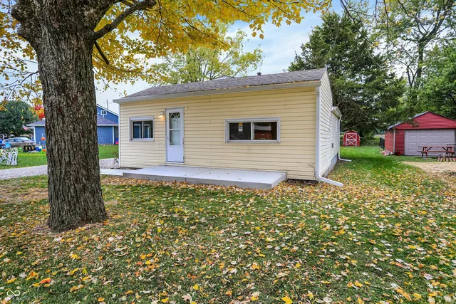$179,000 | 201 West Burnside Avenue, Fairland, IN 46126