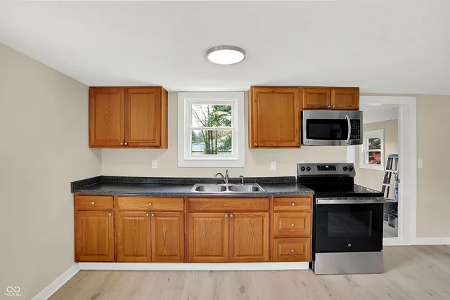 $179,000 | 201 West Burnside Avenue, Fairland, IN 46126