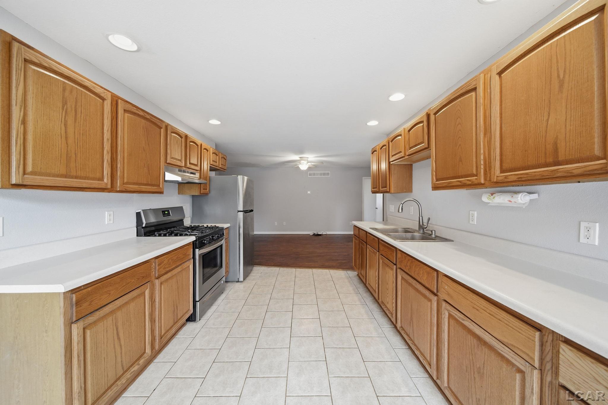 106 North Talbot Street Addison, MI 49220 - Photo 3 of 36