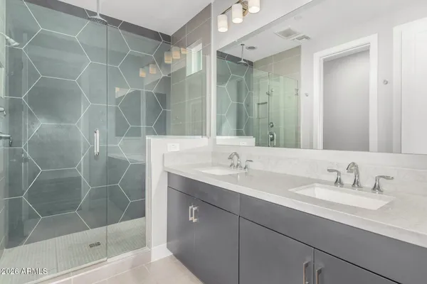 $719,000 | 1717 East Morten Avenue, Unit 41, Phoenix, AZ 85020