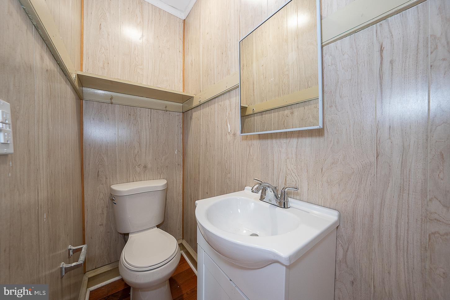 158 Marlborough Road Upper Darby, PA 19082 - Photo 8 of 40
