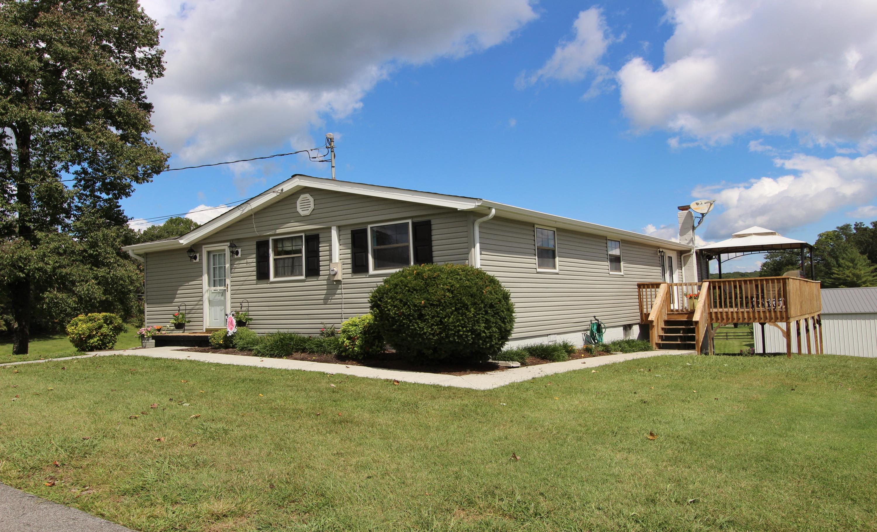 218 Long Hollow Road Clinton, TN 37716 - Photo 1 of 27 Private country setting!