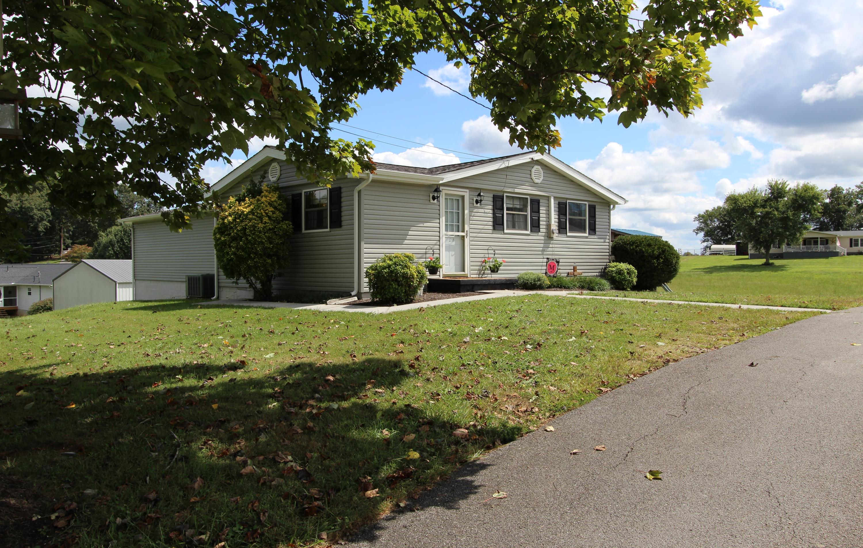 218 Long Hollow Road Clinton, TN 37716 - Photo 2 of 27 Move In Ready!