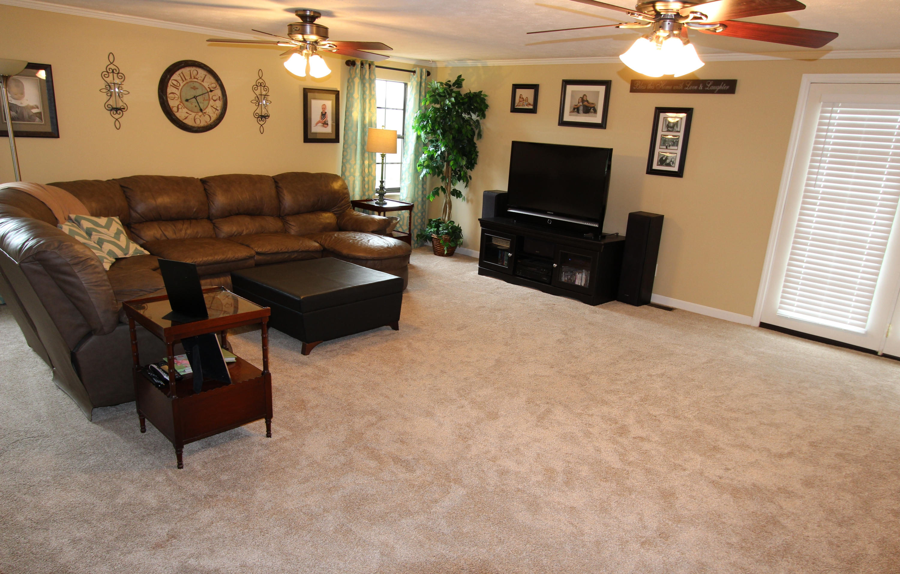 218 Long Hollow Road Clinton, TN 37716 - Photo 11 of 27 New Carpet